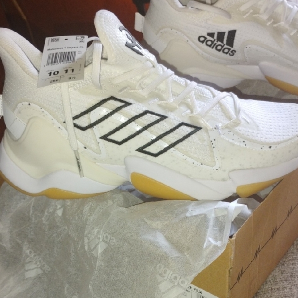 Adidas White and Black Athletic Shoes - Picture 2 of 6